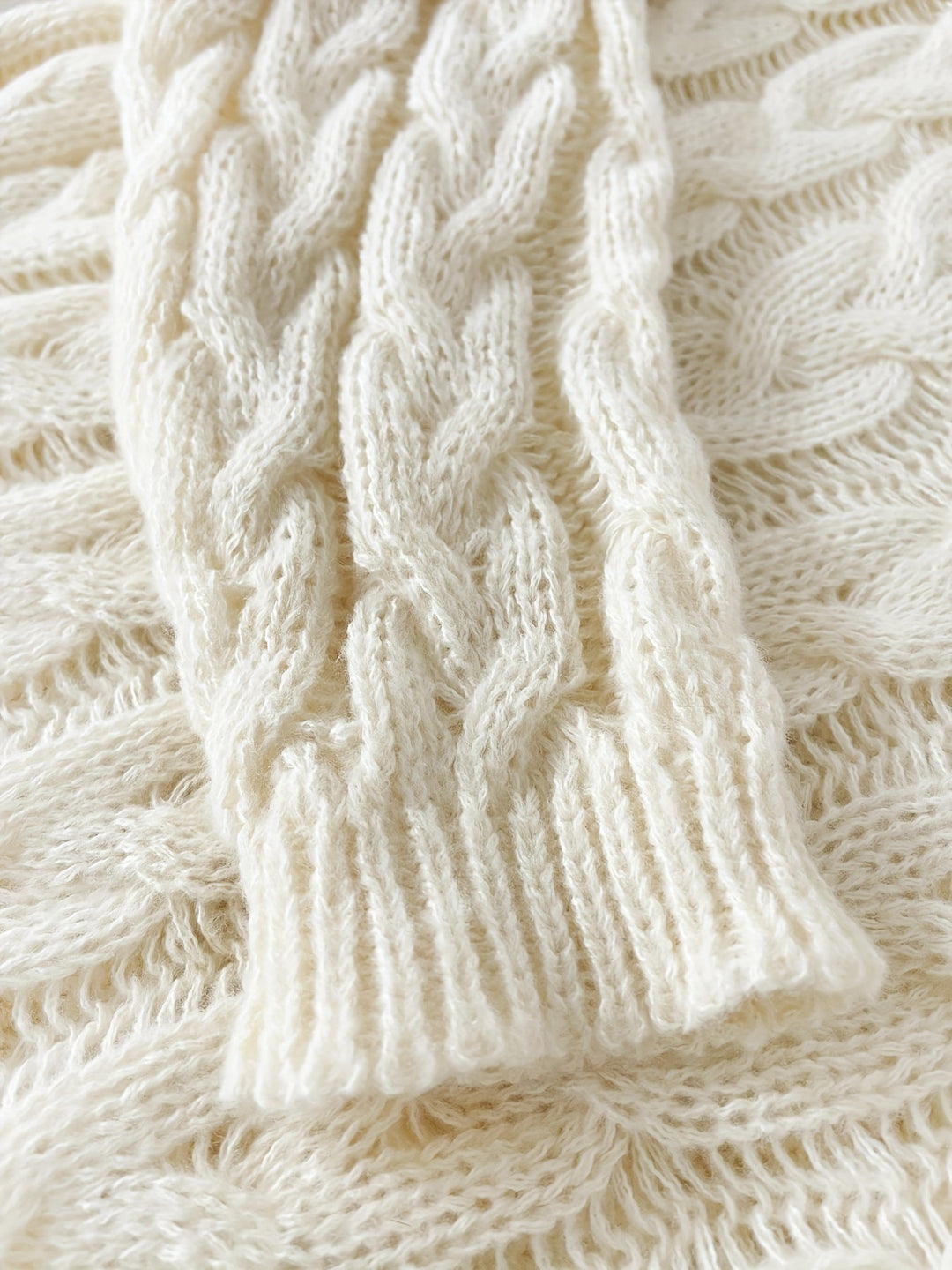 Women's Relaxed Cable Knit Sweater