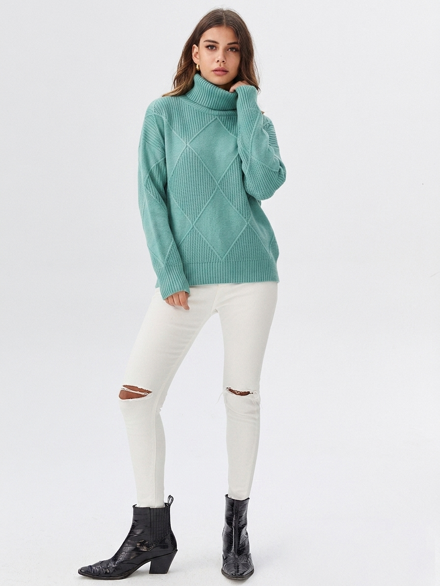 Women's Modern Oversized Ribbed Turtleneck Sweater