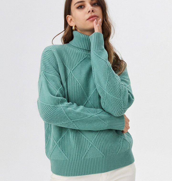 Women's Modern Oversized Ribbed Turtleneck Sweater