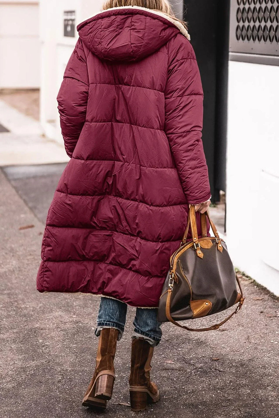 Women's Elegant Quilted Down Puffer Jacket with Hood and Sherpa Fleece Lining